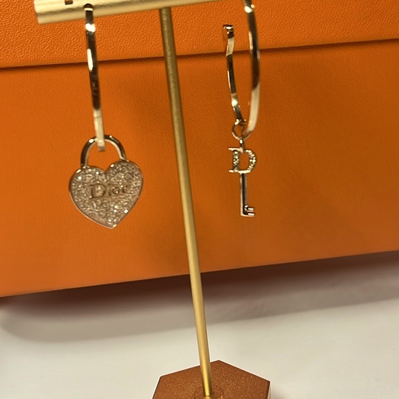 DIOR Heart Lock & Key Earrings Vintage - Picture 2 of 8